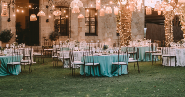 丘みどりディナーショー 名古屋観光ホテルがwブッキングした相手は誰の結婚式か 那古の間の披露宴 10月2日 について調査